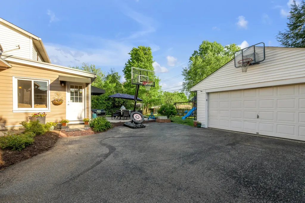 352 Albany Road Lexington KY 40503