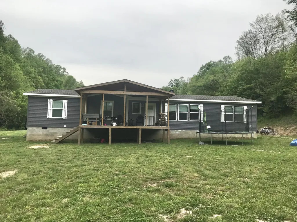 528 Skaggs Drive Martha KY 41159