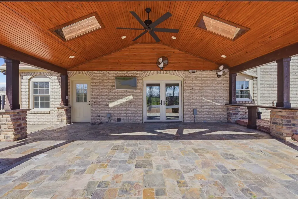 1830 Jacks Creek Pike Lexington KY 40515