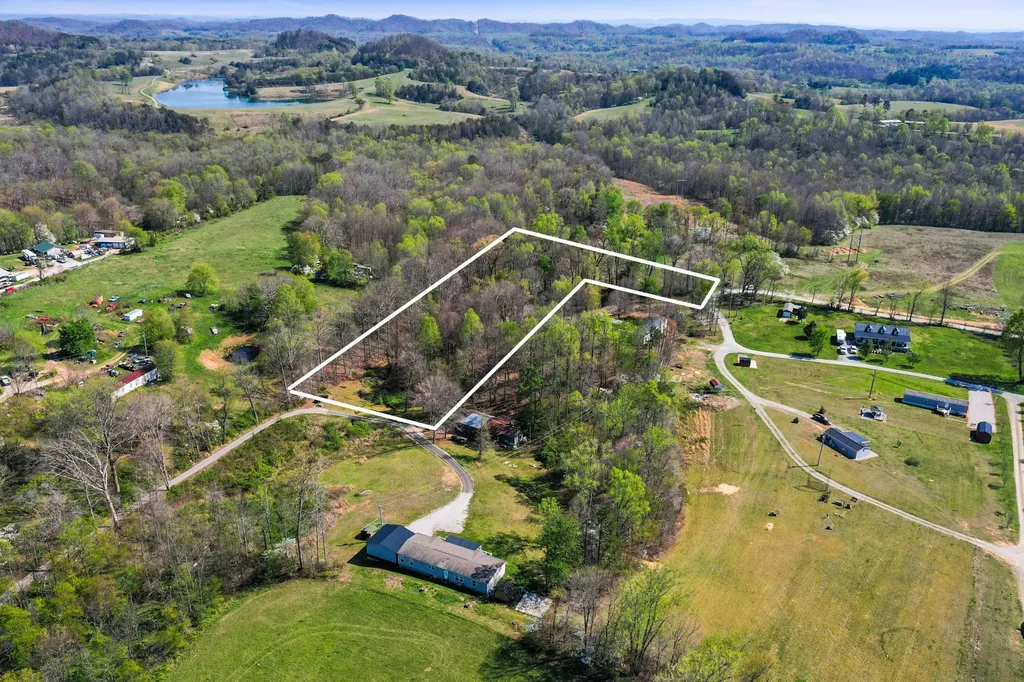 9999 Owen Road Lily KY 40740