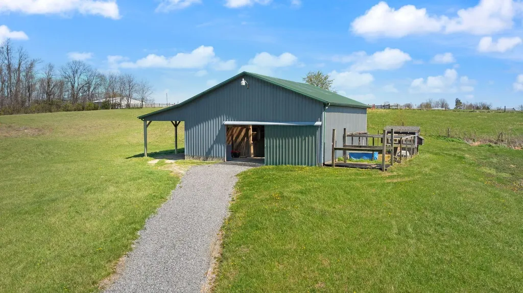 4662 Webster Road Danville KY 40422