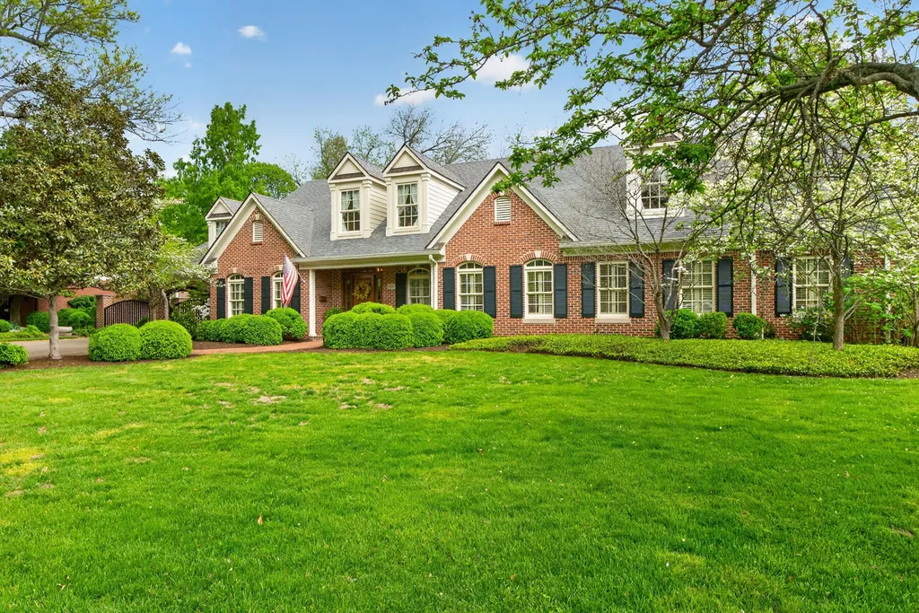 1633 Ashwood Road Lexington KY 40502