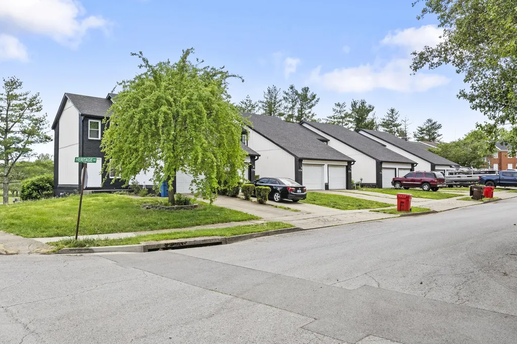166-180 Heritage Drive Nicholasville KY 40356