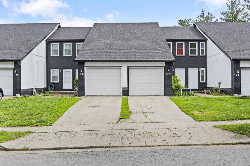 166-180 Heritage Drive Nicholasville KY 40356