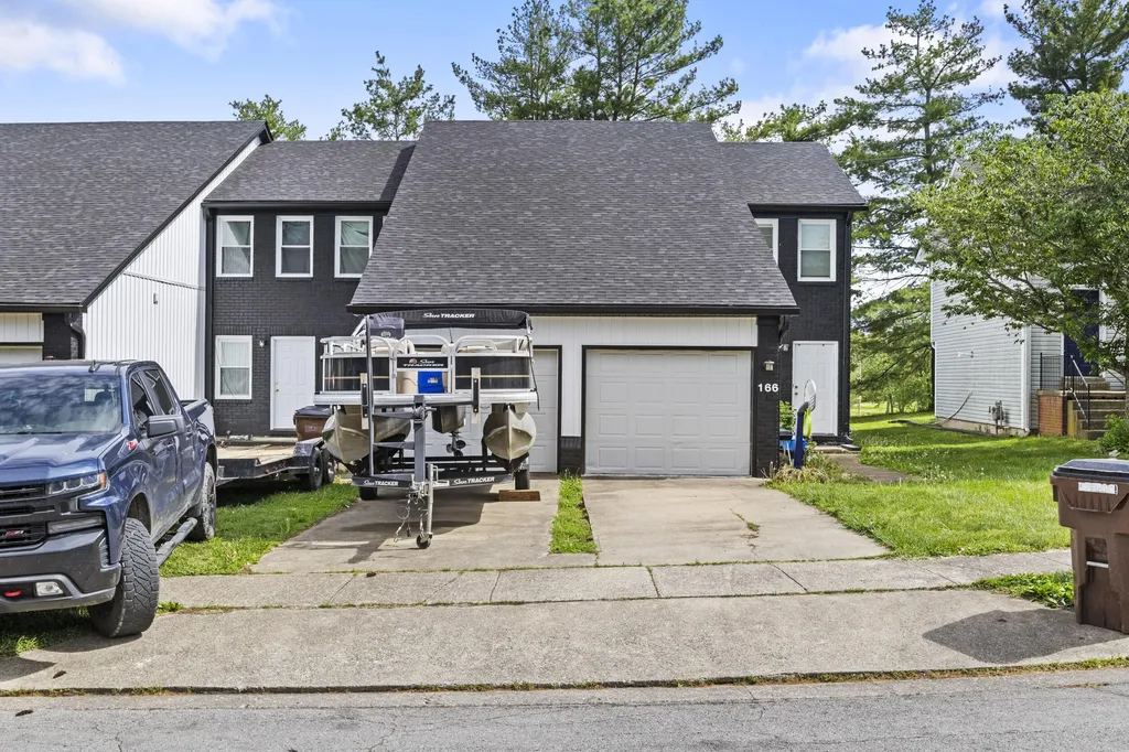 166-180 Heritage Drive Nicholasville KY 40356
