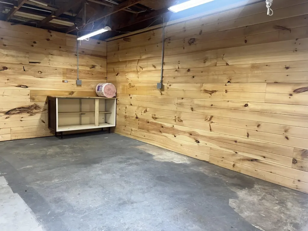 140 Rudder Road London KY 40744