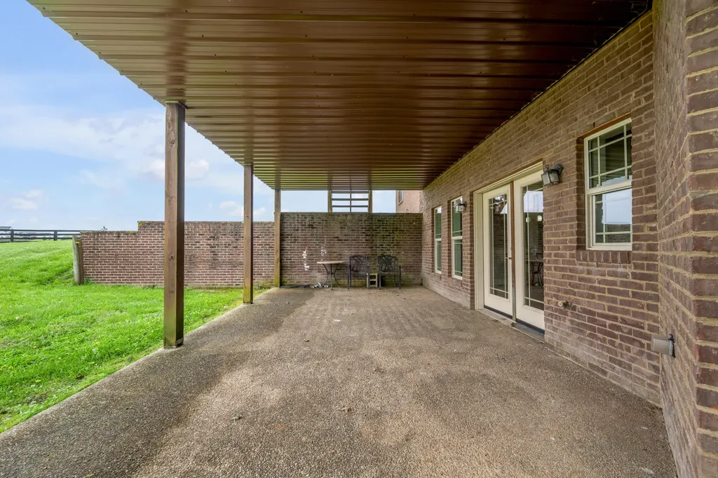 3200 Fishers Mill Road Midway KY 40347