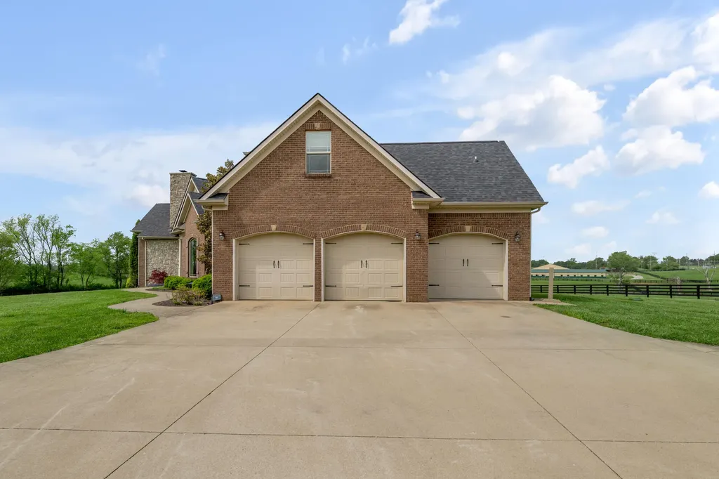 3200 Fishers Mill Road Midway KY 40347