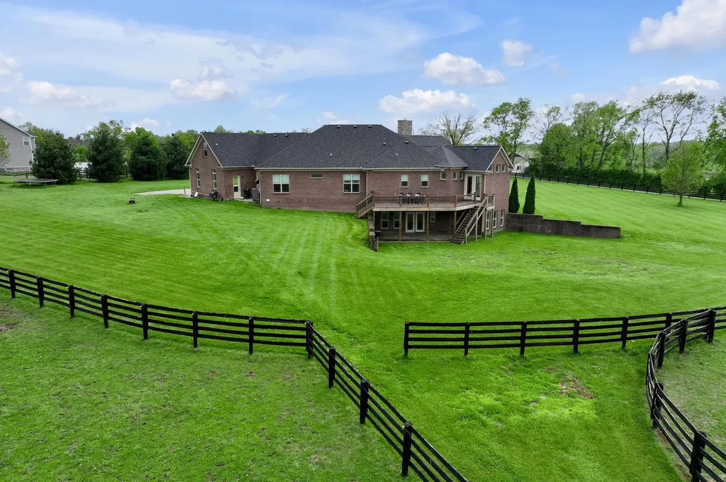 3200 Fishers Mill Road Midway KY 40347