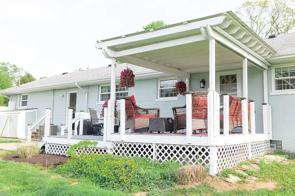 300 E Scotts Ferry Road Versailles KY 40383