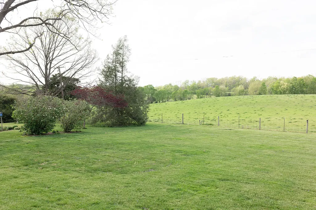 300 E Scotts Ferry Road Versailles KY 40383