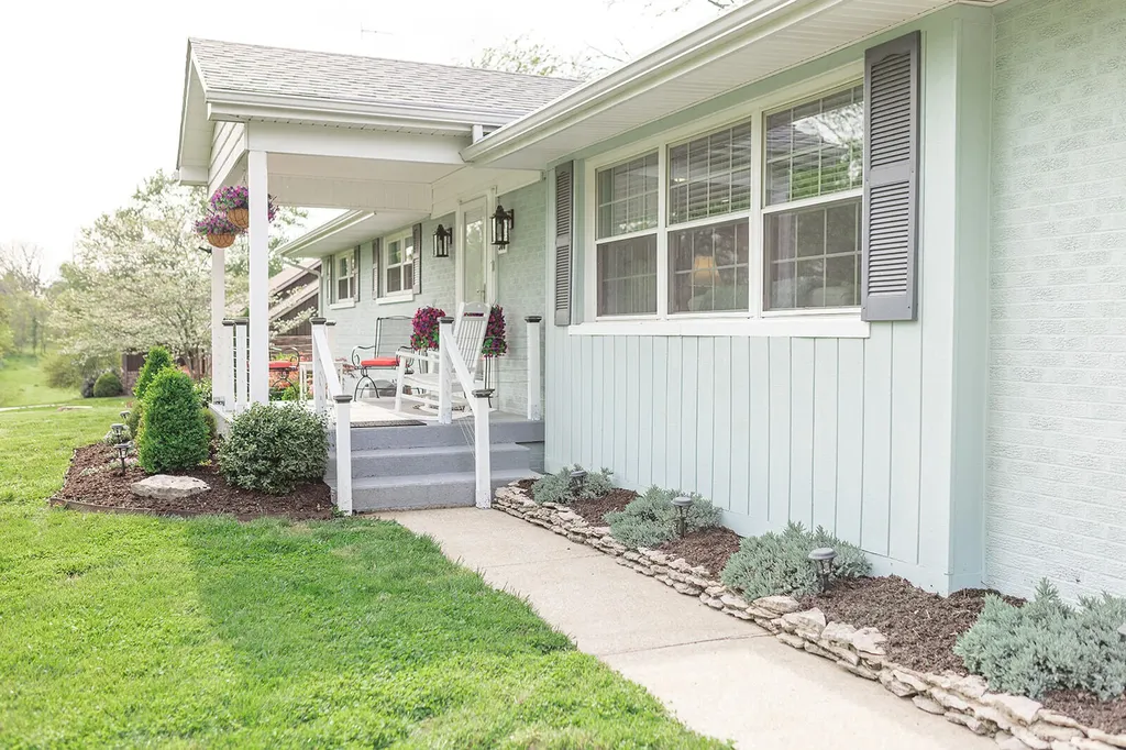 300 E Scotts Ferry Road Versailles KY 40383