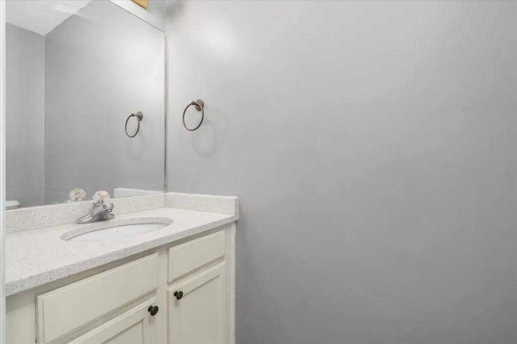 108 Park Place Court Paris KY 40361