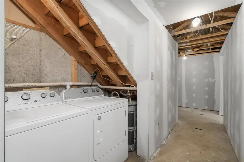 108 Park Place Court Paris KY 40361