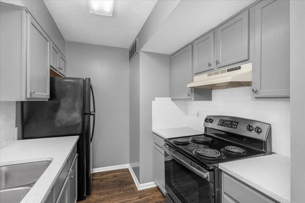 108 Park Place Court Paris KY 40361