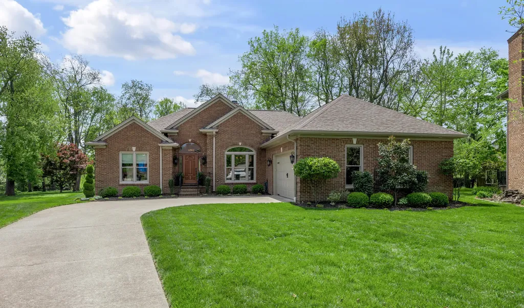 3128 Weymouth Court Lexington KY 40509