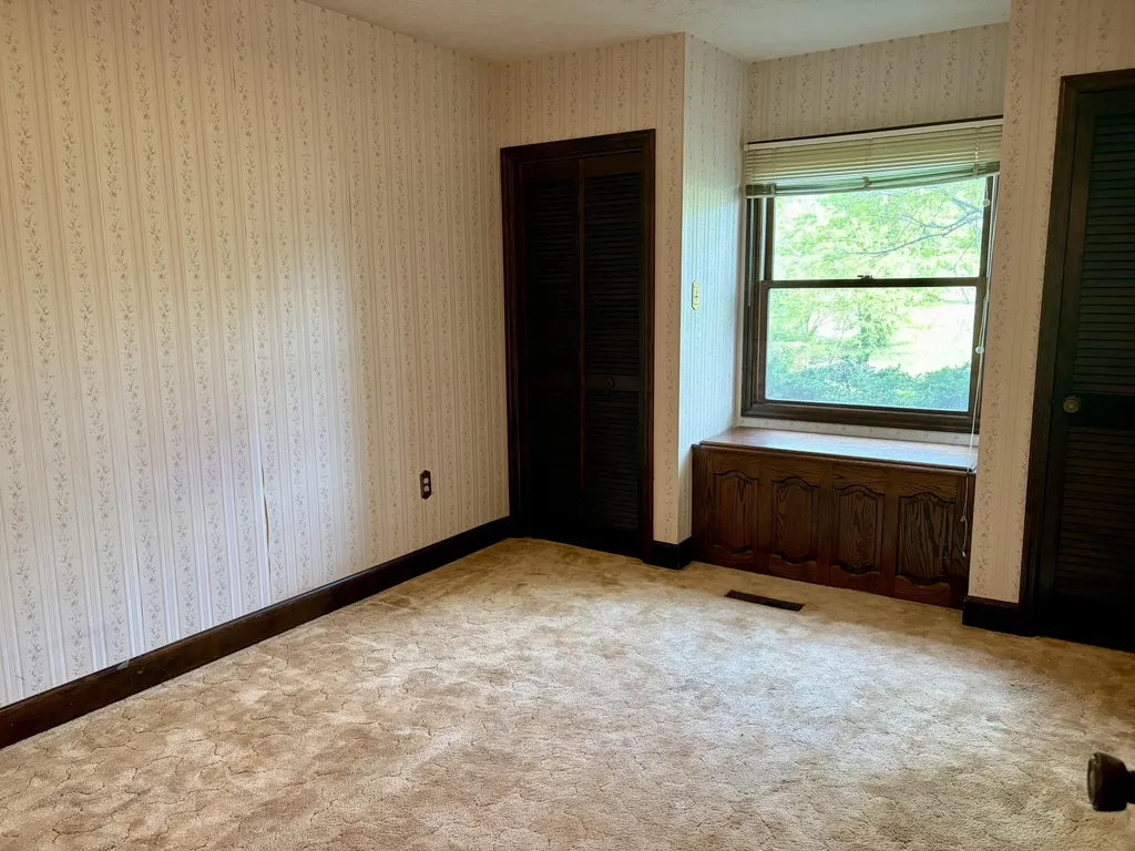 8123 Barbourville Road London KY 40744
