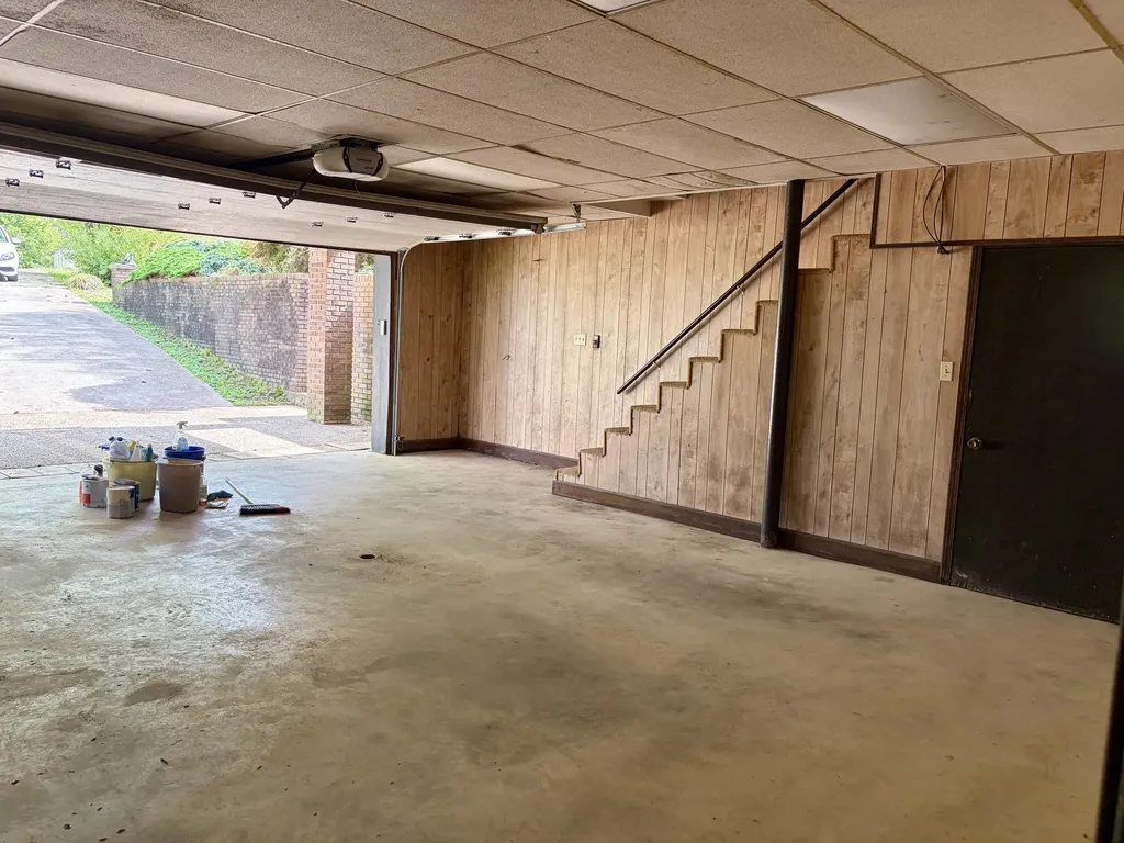 8123 Barbourville Road London KY 40744