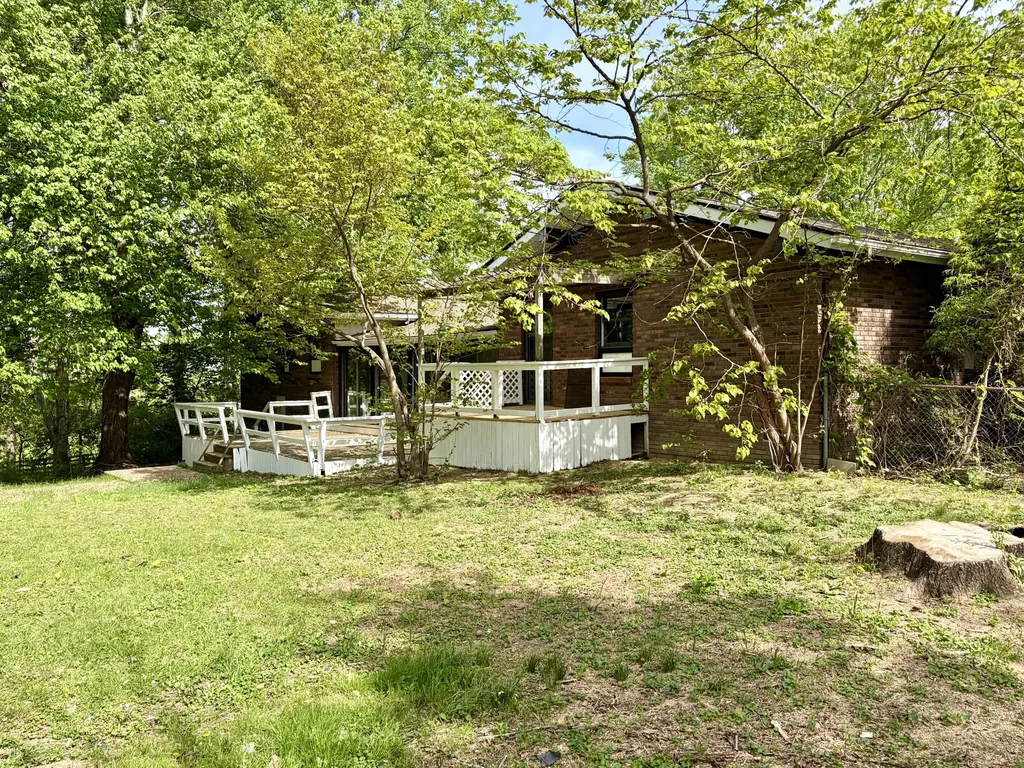 8123 Barbourville Road London KY 40744