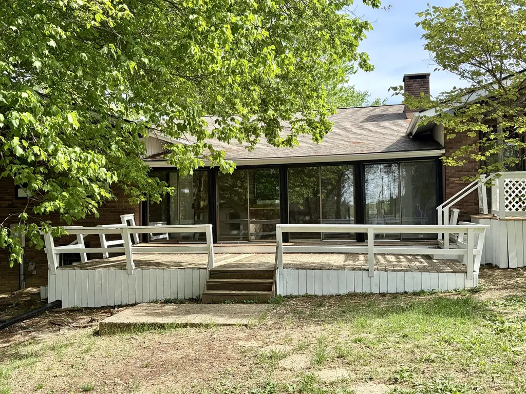 8123 Barbourville Road London KY 40744
