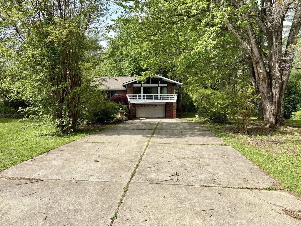 8123 Barbourville Road London KY 40744
