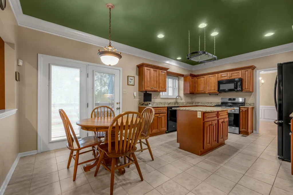 1100 Seville Court Lexington KY 40515
