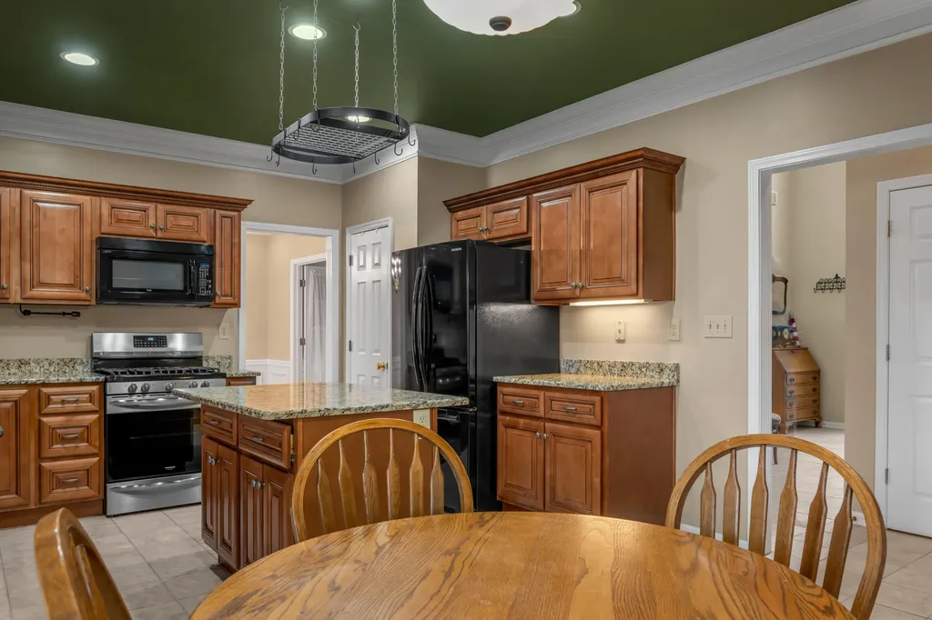 1100 Seville Court Lexington KY 40515