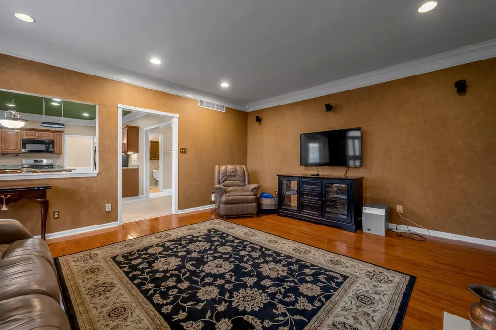 1100 Seville Court Lexington KY 40515