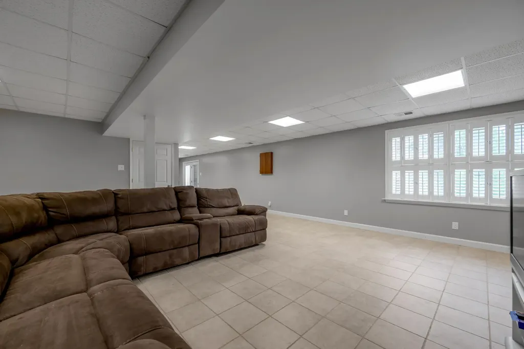 1100 Seville Court Lexington KY 40515