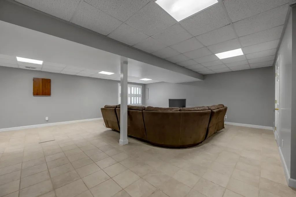 1100 Seville Court Lexington KY 40515