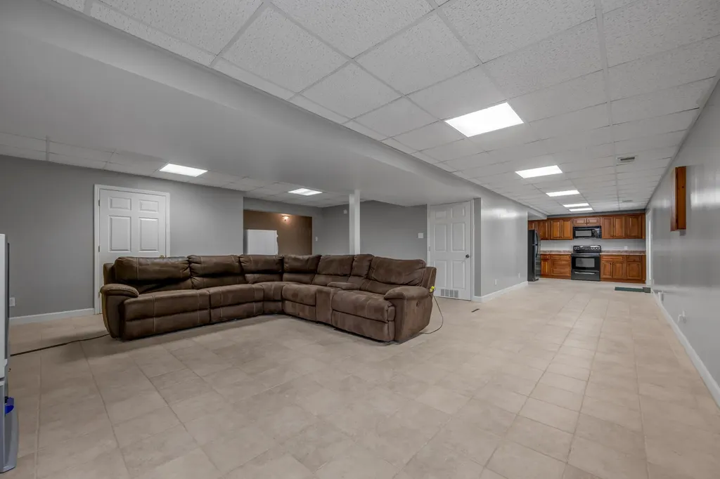 1100 Seville Court Lexington KY 40515
