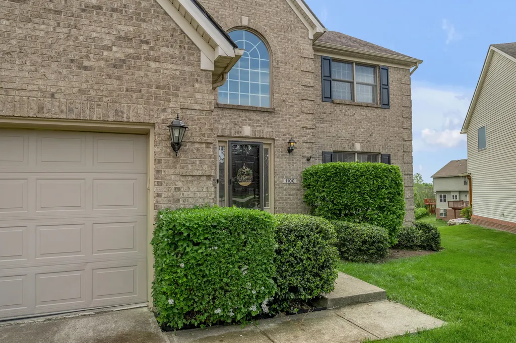 1100 Seville Court Lexington KY 40515