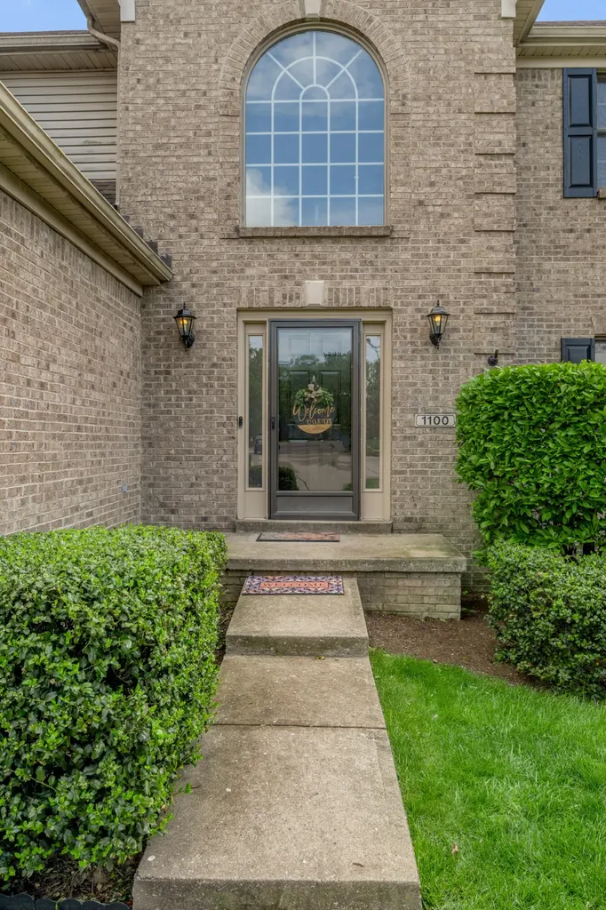 1100 Seville Court Lexington KY 40515