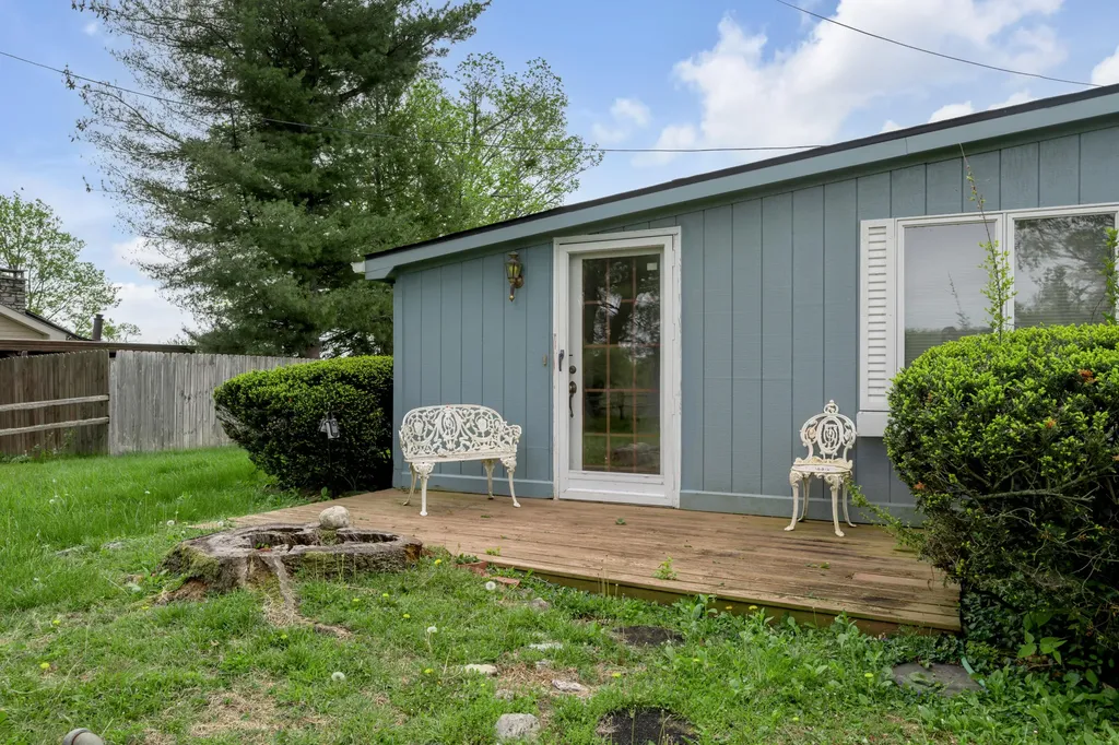 512 Chimney Rock Road Harrodsburg KY 40330