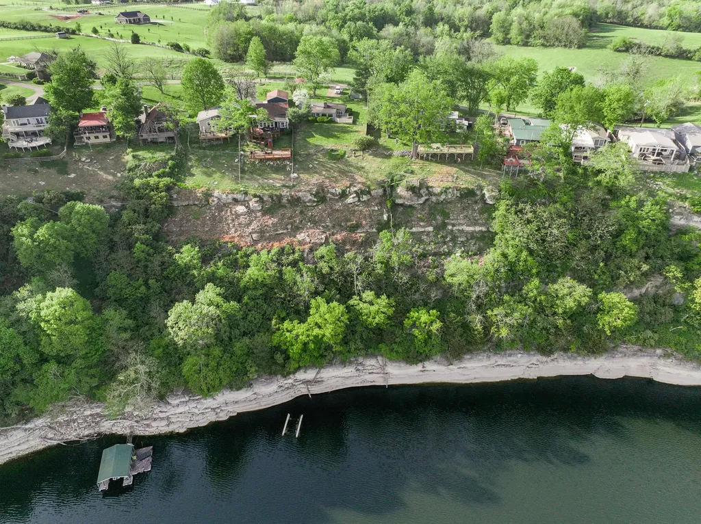 512 Chimney Rock Road Harrodsburg KY 40330