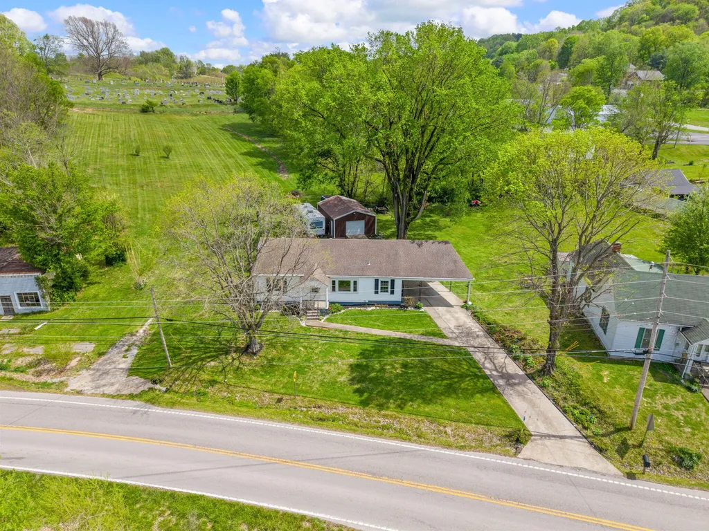 8215 Lebanon Road Danville KY 40422