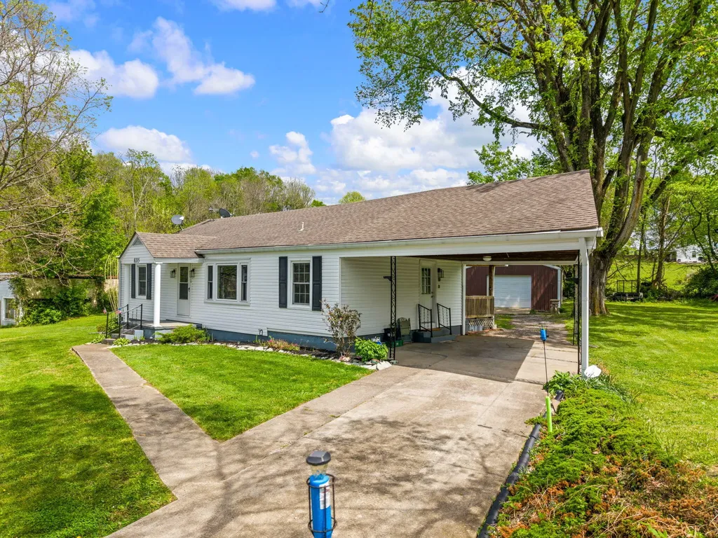 8215 Lebanon Road Danville KY 40422