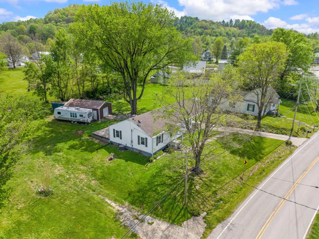 8215 Lebanon Road Danville KY 40422