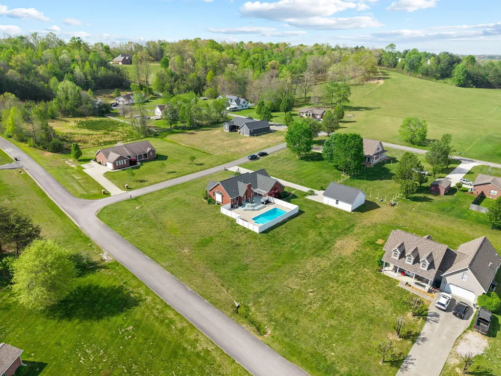 55 Candi Brook Lane Corbin KY 40701