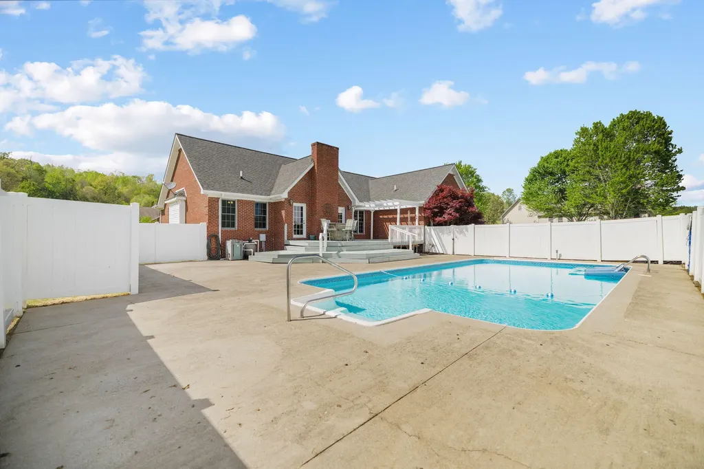55 Candi Brook Lane Corbin KY 40701