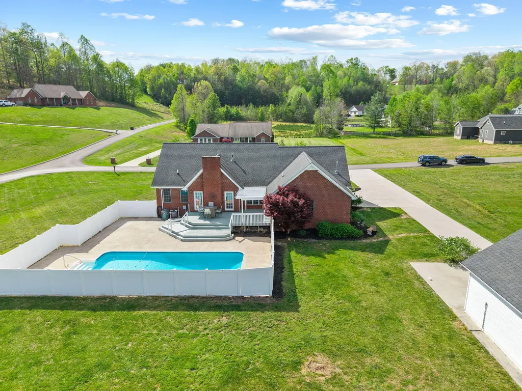 55 Candi Brook Lane Corbin KY 40701