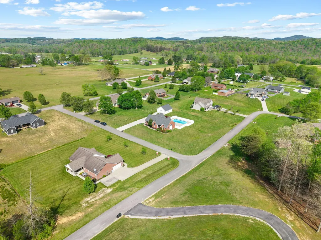 55 Candi Brook Lane Corbin KY 40701