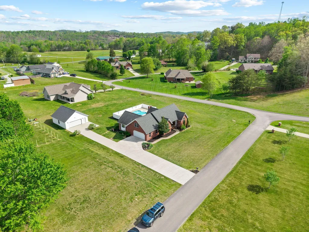 55 Candi Brook Lane Corbin KY 40701