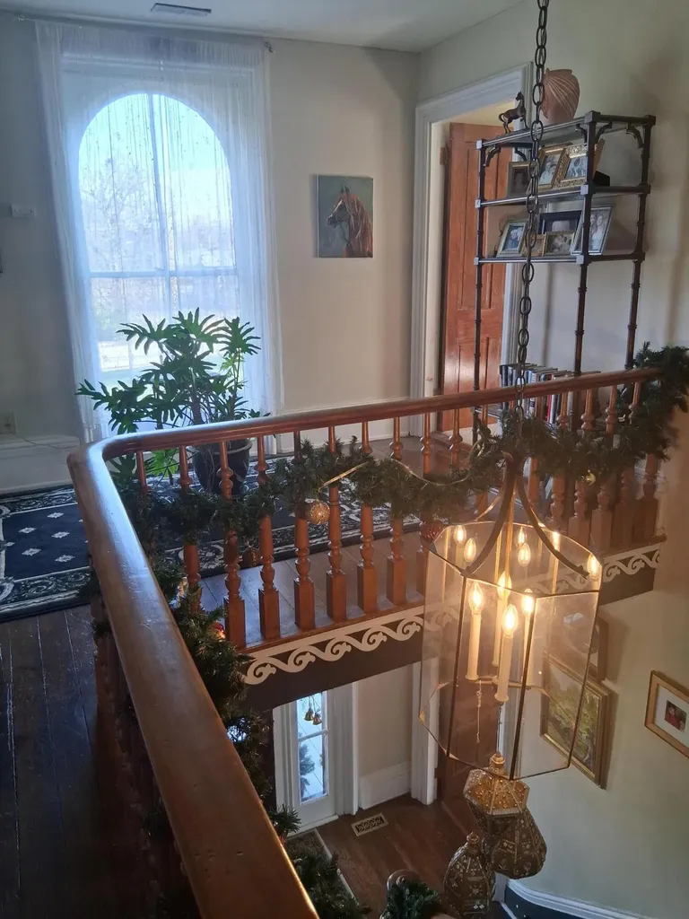 305 S Main Street Versailles KY 40383