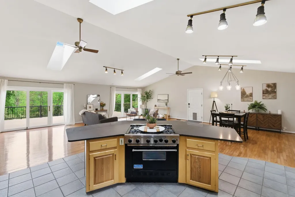 237 Rose Hill Avenue Versailles KY 40383