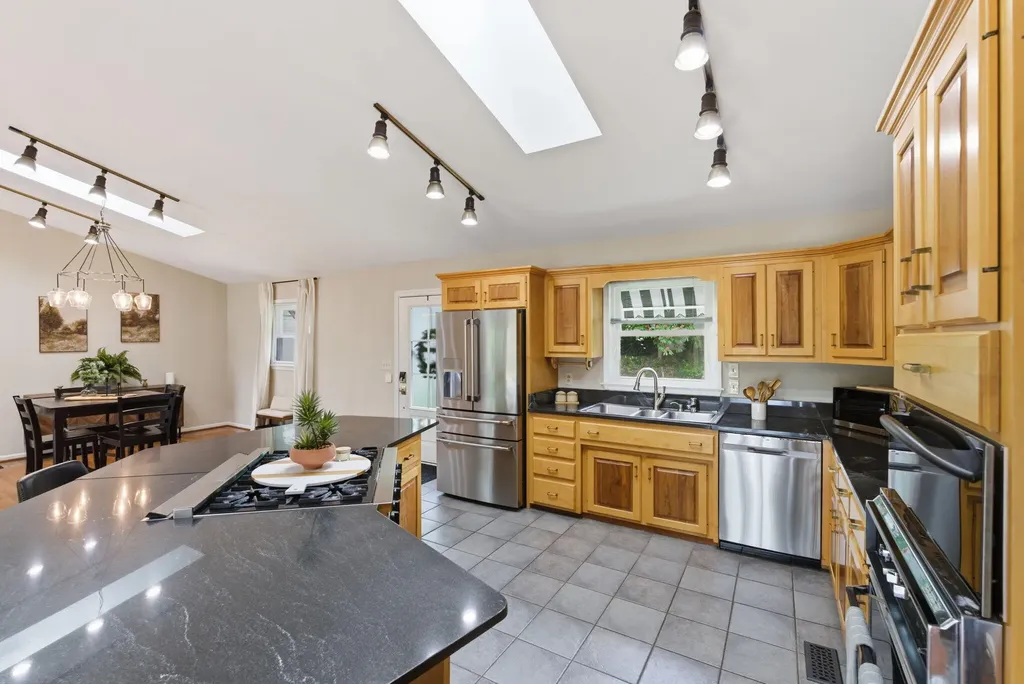 237 Rose Hill Avenue Versailles KY 40383