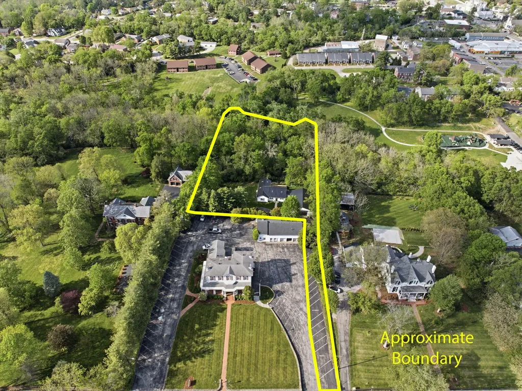 237 Rose Hill Avenue Versailles KY 40383