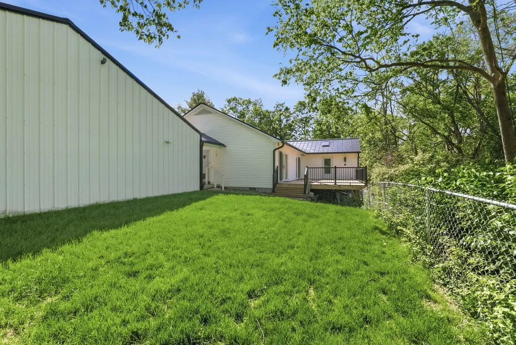 237 Rose Hill Avenue Versailles KY 40383