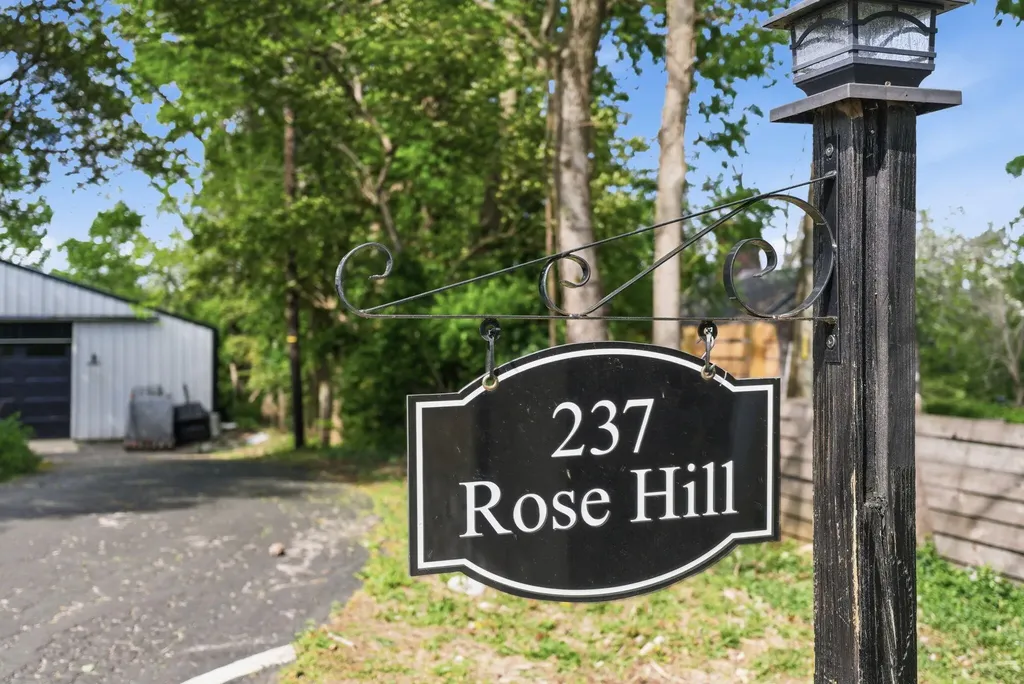 237 Rose Hill Avenue Versailles KY 40383