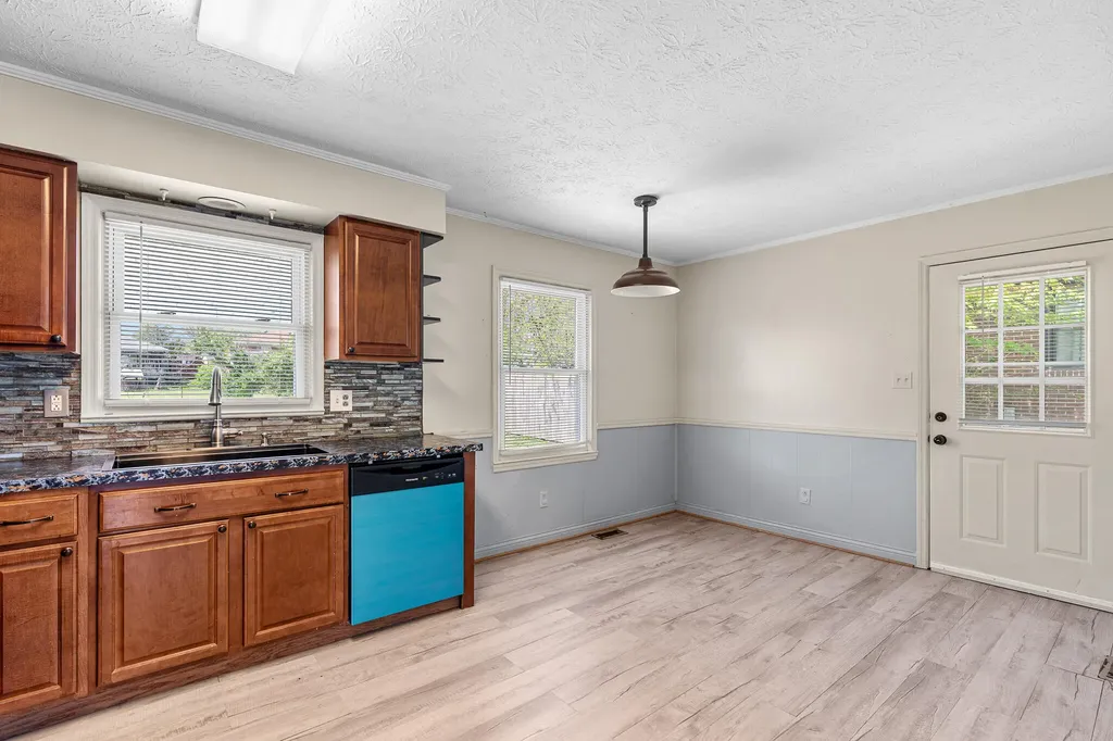 527 Miles Road Nicholasville KY 40356